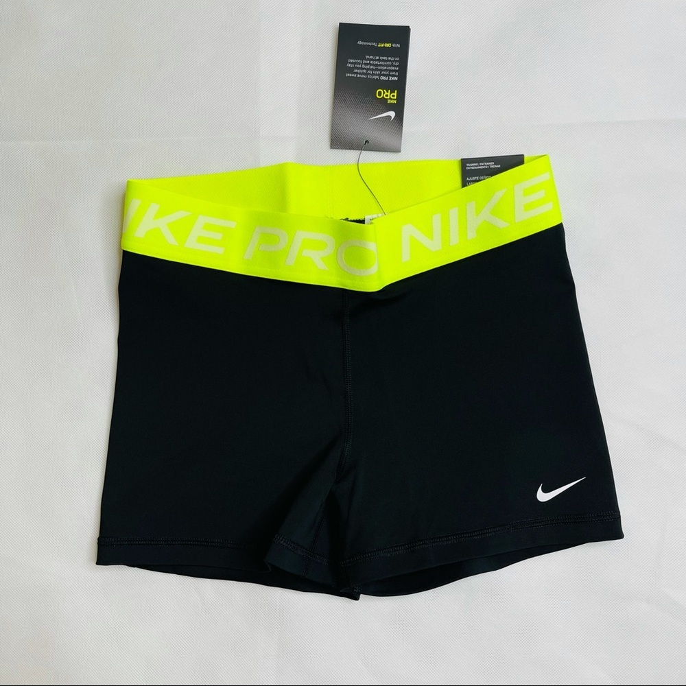 Nike Pro | Women’s Nike Pro Spandex Shorts